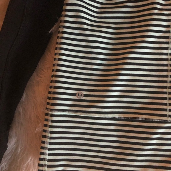 Lululemon yoga jacket - Picture 3 of 3